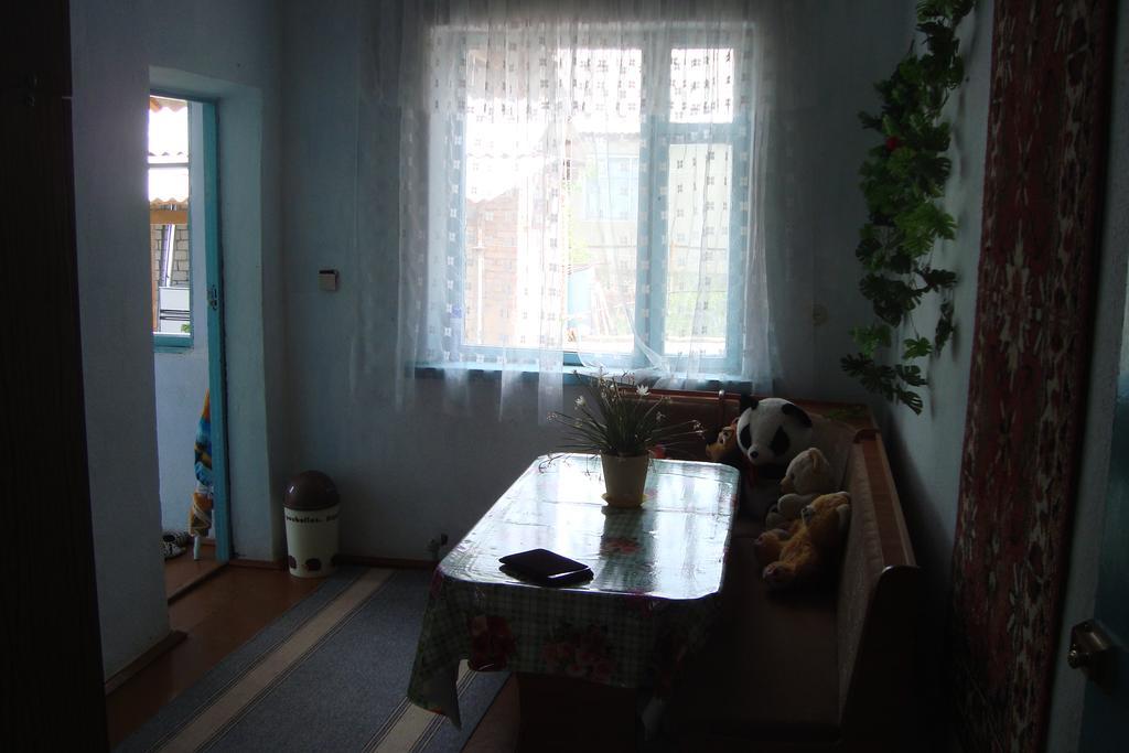 Guest House Vera Kaji-Say エクステリア 写真